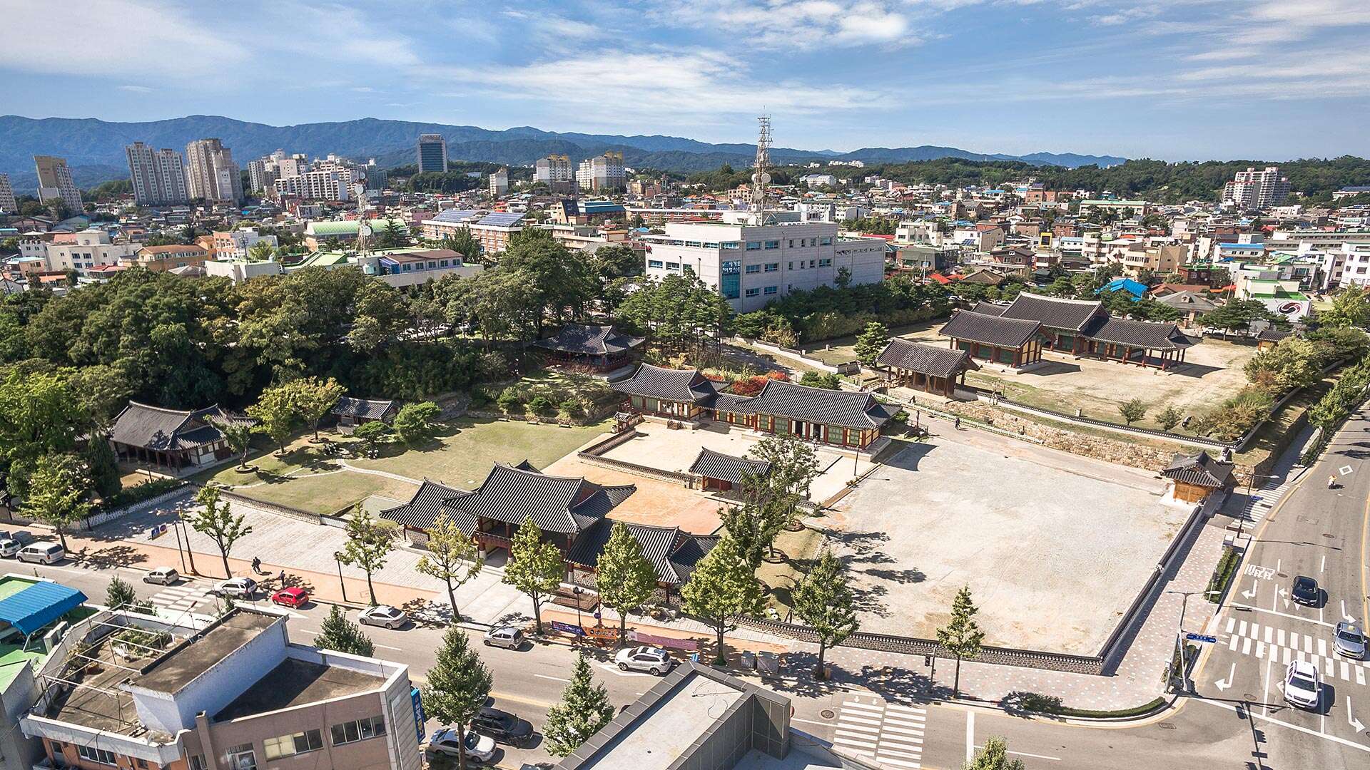임영관삼문