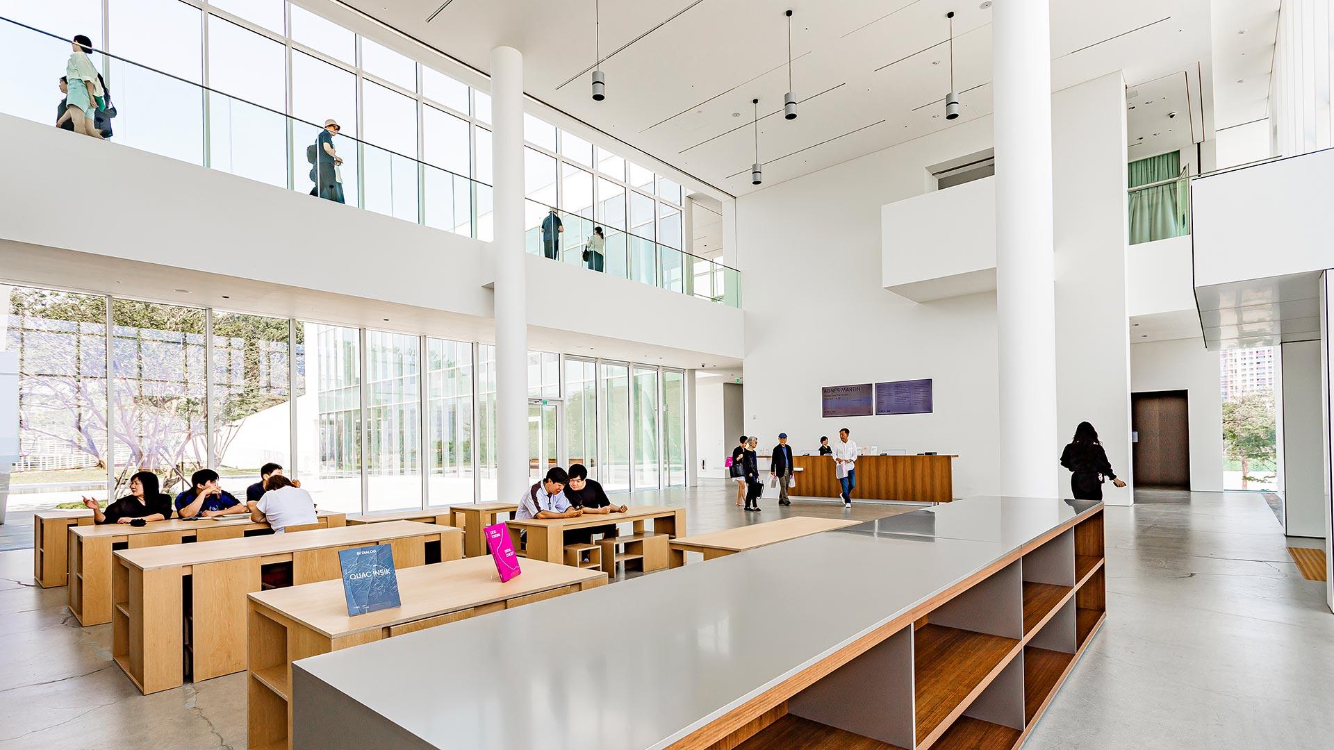 Sorol Art Museum lobby and cafe
