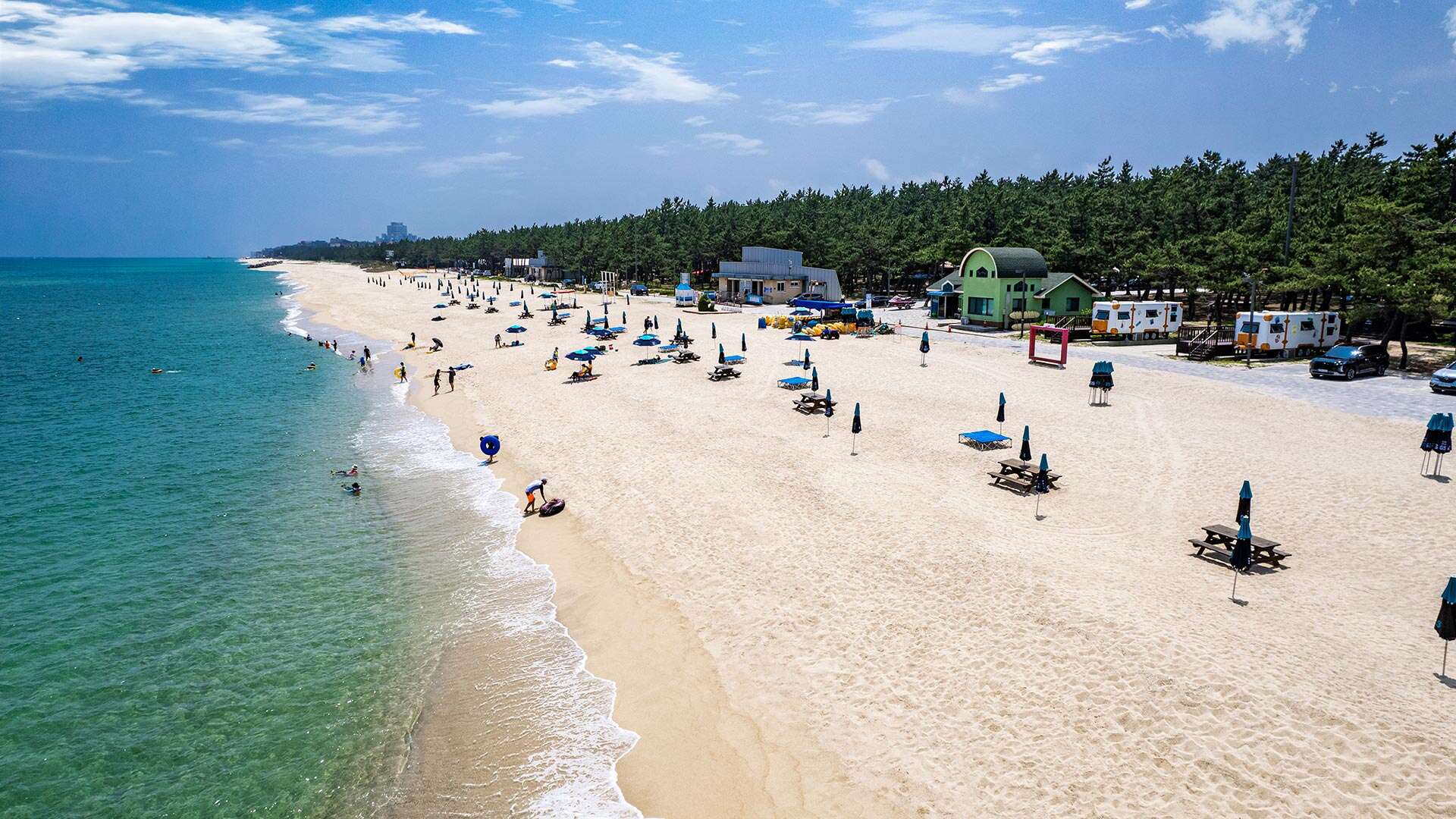 Yeongok Beach seen from the sky 01